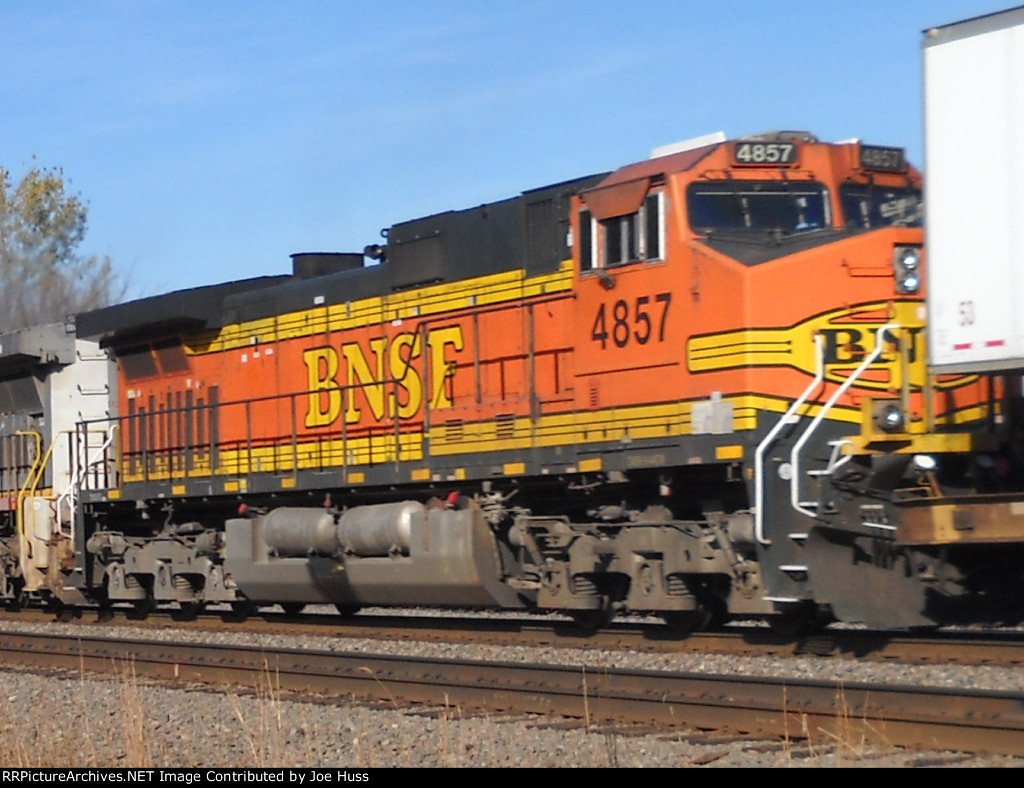 BNSF 4857